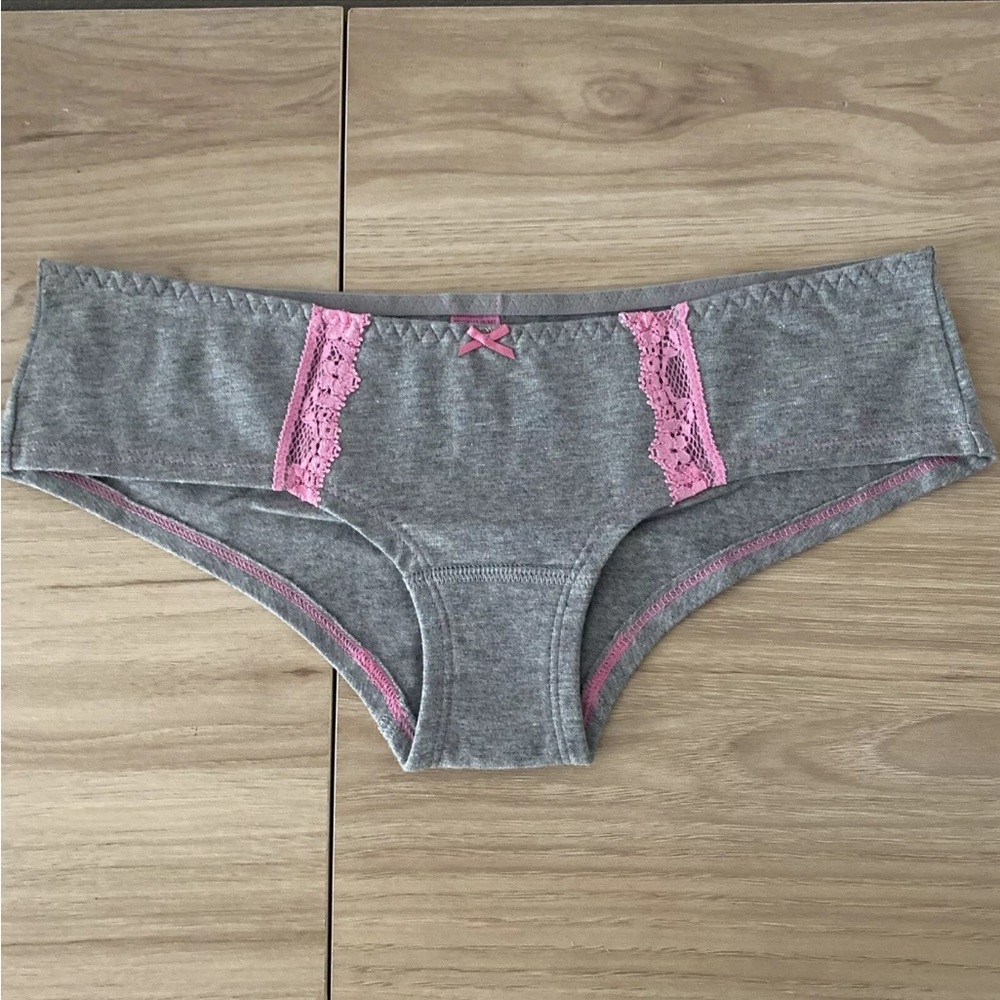 NWOT Victoria Secret PINK - Grey with Pink Lace Cheeky Hipster - XS